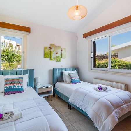 Villa Savoya Sunrise By Ezoria Villas كورال باي المظهر الخارجي الصورة
