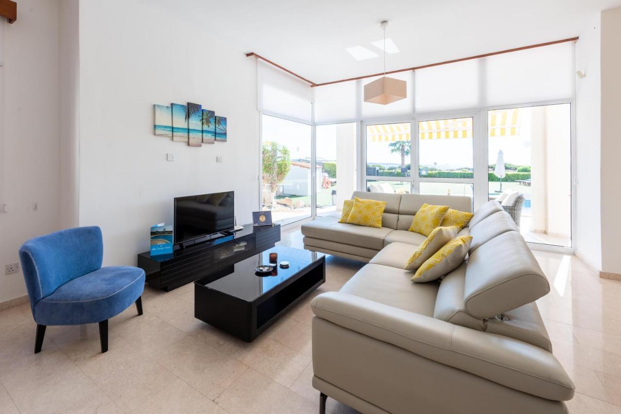 Villa Savoya Sunrise By Ezoria Villas كورال باي المظهر الخارجي الصورة