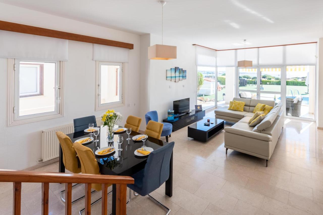 Villa Savoya Sunrise By Ezoria Villas كورال باي المظهر الخارجي الصورة