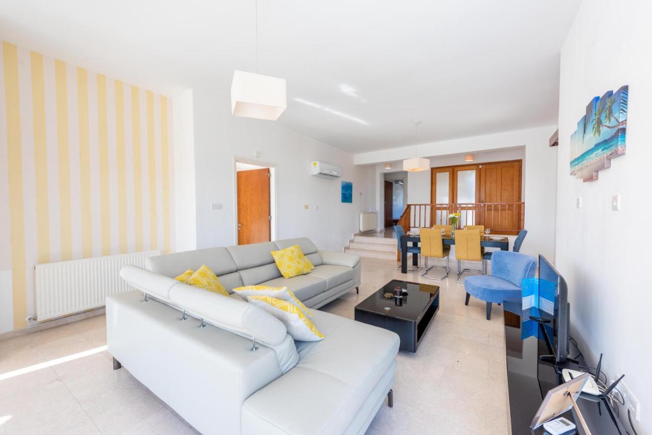 Villa Savoya Sunrise By Ezoria Villas كورال باي المظهر الخارجي الصورة